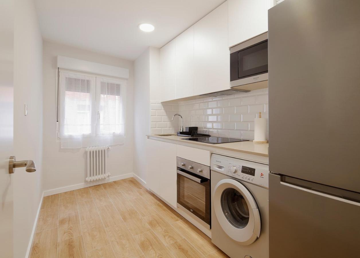 Apartamento Centro-El Carmen Gijon Bagian luar foto