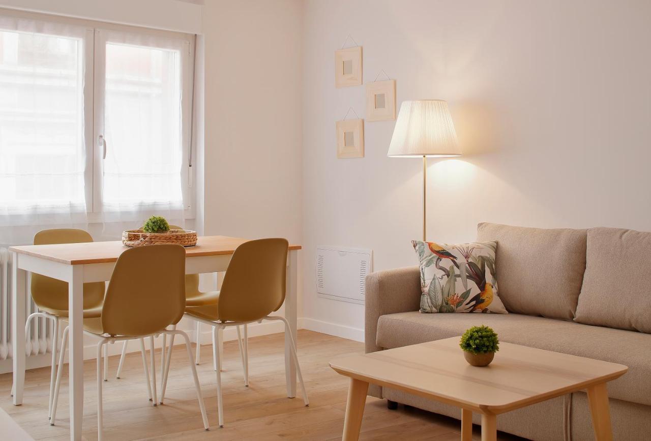 Apartamento Centro-El Carmen Gijon Bagian luar foto